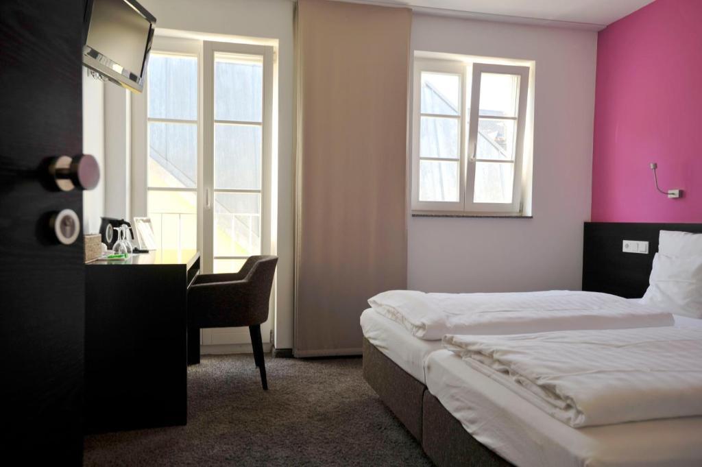 Cafe Elisabeth Hotel Mutterstadt Room photo