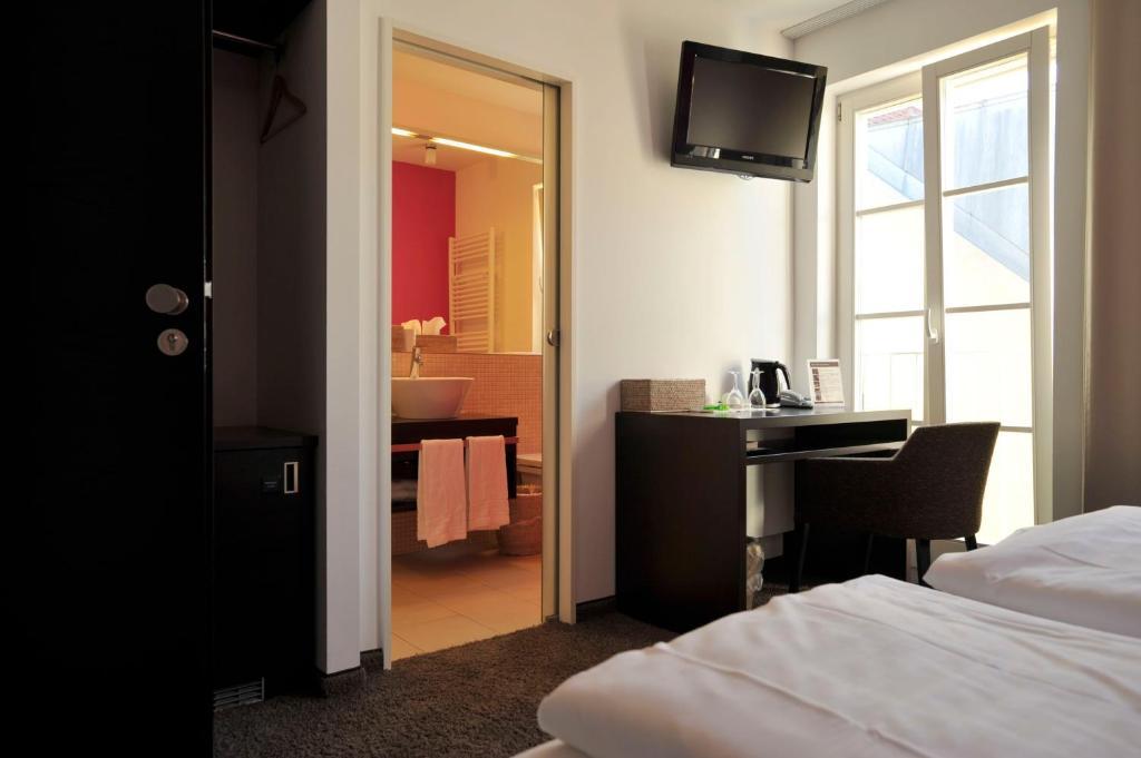 Cafe Elisabeth Hotel Mutterstadt Room photo