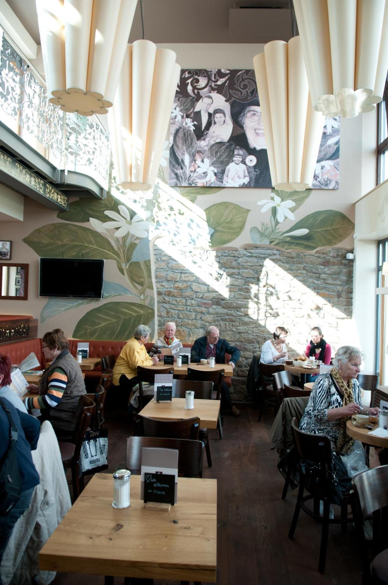 Cafe Elisabeth Hotel Mutterstadt Exterior photo